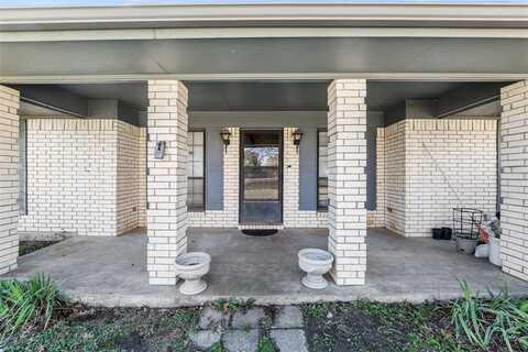 1525 Floyd Hampton Road, Crowley, TX 76036