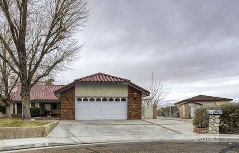 1221 Denise AVE, Ridgecrest, CA 93555