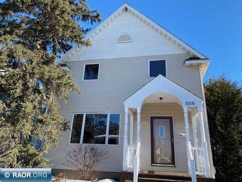 1016 S 6th Avenue, Virginia, MN 55792