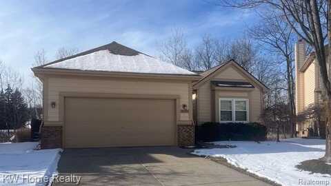 30709 SANDALWOOD Circle, Novi, MI 48377