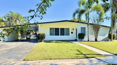 886 E Acre Drive, Plantation, FL 33317