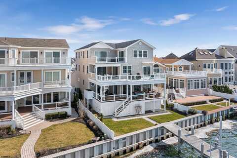 510 W Shore Dr, Brigantine, NJ 08203