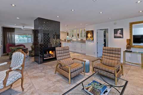 2200 E Acacia, Palm Springs, CA 92262