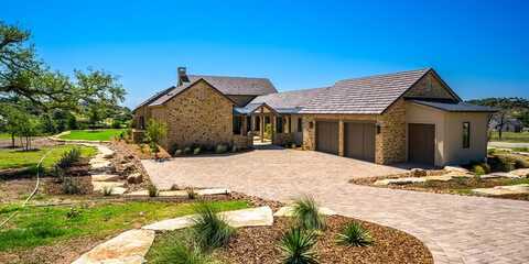 26 Lago Vista Dr, Fredericksburg, TX 78624