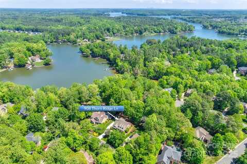 908 Thorn Ridge Lane, Lake Wylie, SC 29710