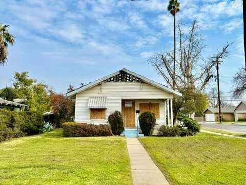 702 Harrison Avenue N, Fresno, CA 93728