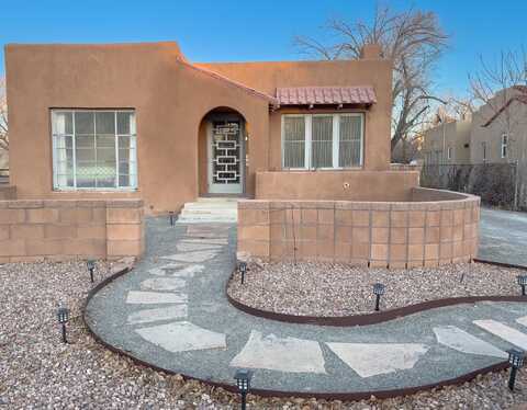 906 11TH Street NW, Albuquerque, NM 87102