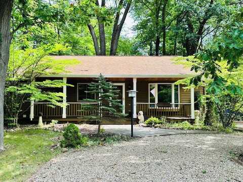 6265 Elm Drive, Sawyer, MI 49125