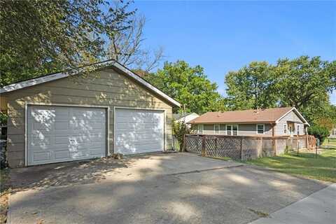 1601 Michael Street, Leavenworth, KS 66048