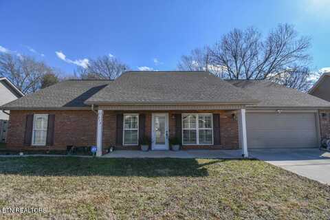 712 Hunter Crest Rd, Maryville, TN 37803