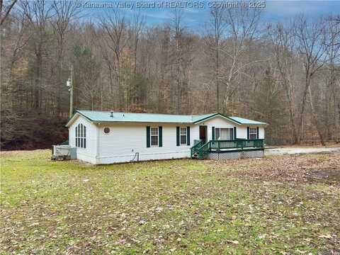 342 Leatherwood Road, Clendenin, WV 25045