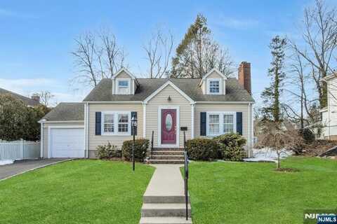 12 Summit Avenue, Westwood, NJ 07675