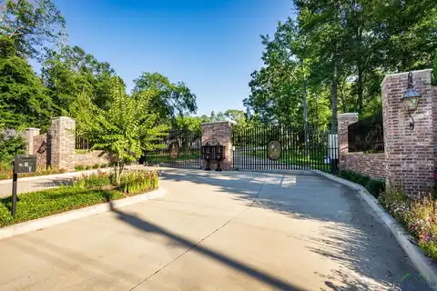 207 Longleaf Drive, Longview, TX 75602