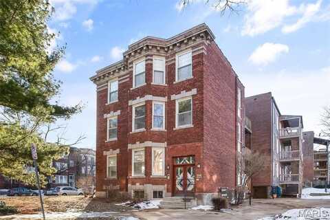 5900 Nina Place, Saint Louis, MO 63112