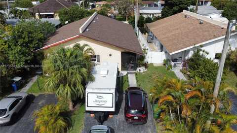 1011 NE 1st Ct, Hallandale Beach, FL 33009
