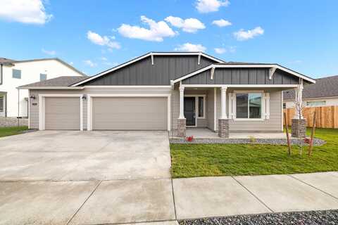 1131 NW Walnut Avenue, Redmond, OR 97756