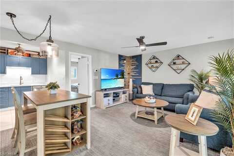 975 9th, NAPLES, FL 34102
