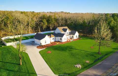 128 Lyons Road, Decatur, AL 35603
