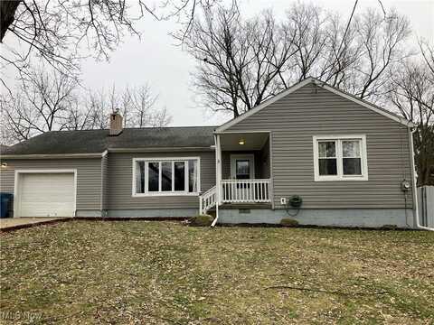 2224 Garfield Avenue, Niles, OH 44446