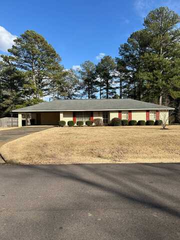 614 Parkway Dr, KOSCIUSKO, MS 39090