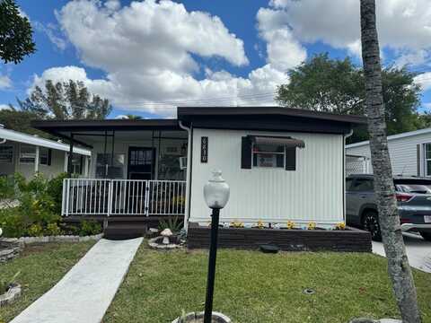 6830 NW 43 Ave, Coconut Creek, FL 33073