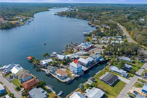 10305 W Port Court, Homosassa, FL 34448