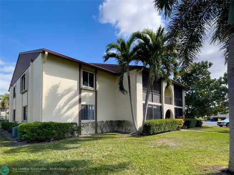 330 Knotty Pine Cir, Greenacres, FL 33463