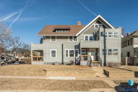 736 S Summit Ave, Sioux Falls, SD 57104