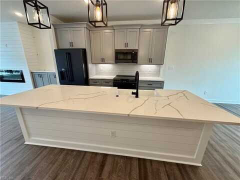 1054 Butte Lane, Chesapeake, VA 23320