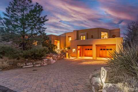 9 Lodge Circle, Santa Fe, NM 87506