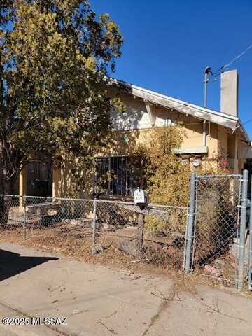 165 E Hudgins Street, Nogales, AZ 85621