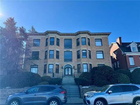 121 Grandview Ave, Mount Washington, PA 15211