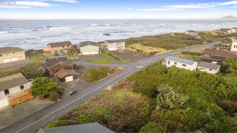 Sandy Dr, Gold Beach, OR 97444