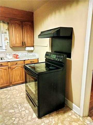 Sedgefield, NORFOLK, VA 23513