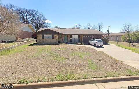 Yolanda, FORT WORTH, TX 76112
