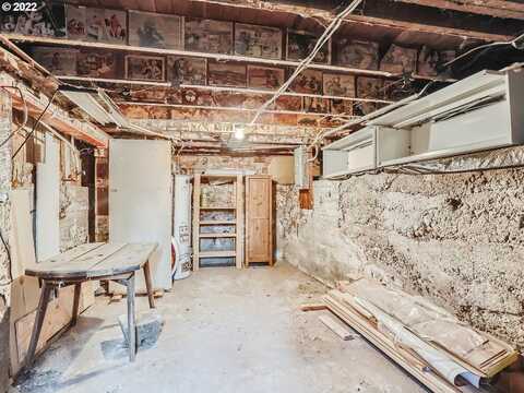90Th, PORTLAND, OR 97266