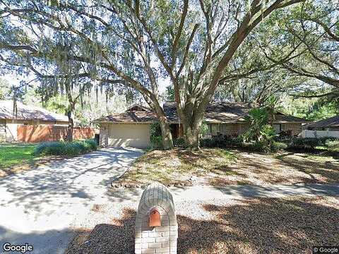 Manor Oak, VALRICO, FL 33596