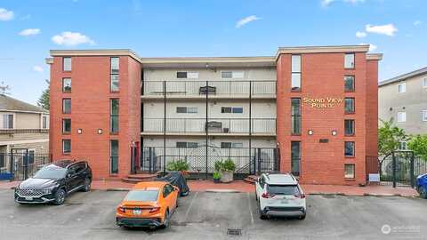13Th, SEATTLE, WA 98144