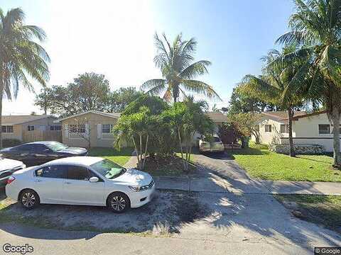 174Th, NORTH MIAMI BEACH, FL 33162