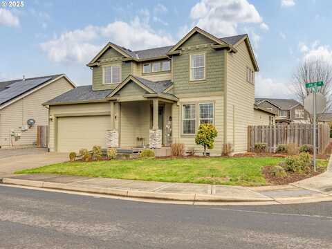 Julie, MOLALLA, OR 97038