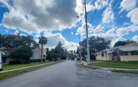 4Th, NORTH MIAMI BEACH, FL 33162
