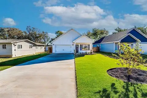 N Bryant Avenue, Midlothian, TX 76065