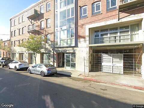 Molino St, Los Angeles, CA 90013