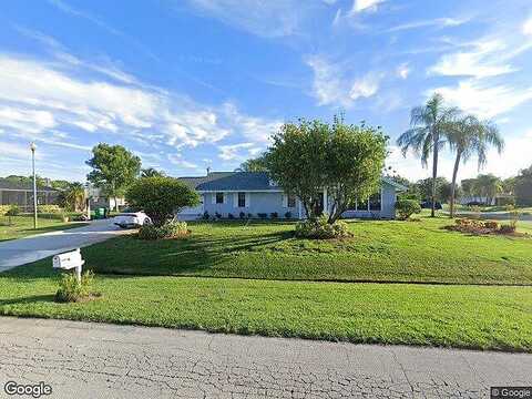 Se Thornhill Dr, Port Saint Lucie, FL 34953