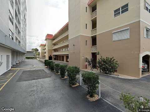 Ocean, HALLANDALE BEACH, FL 33009