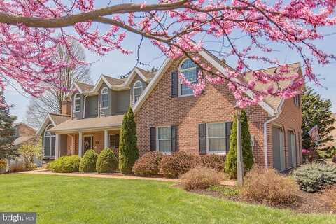 St Andrews Drive, Chambersburg, PA 17202