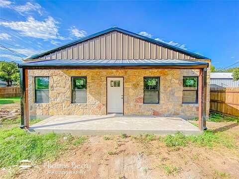 5Th, Clyde, TX 79510