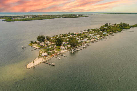 Vip Island, Grant, FL 32949