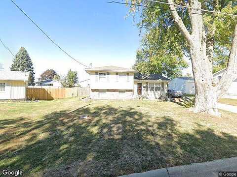 8Th Avenue, NEWTON, IA 50208