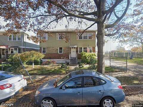 124Th St, SOUTH OZONE PARK, NY 11420